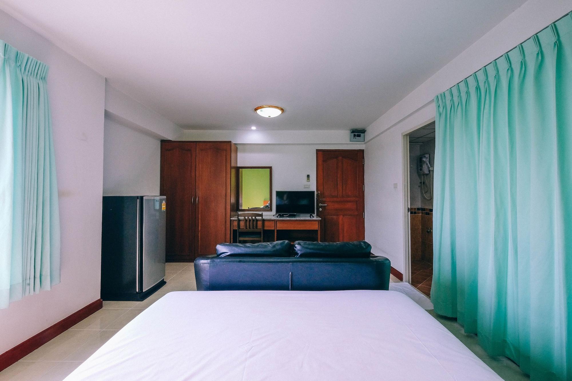 Motel Golden House @ On-Nut Station à Bangkok Extérieur photo