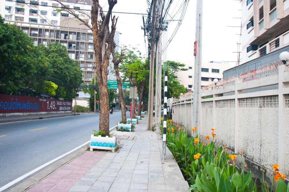 Motel Golden House @ On-Nut Station à Bangkok Extérieur photo