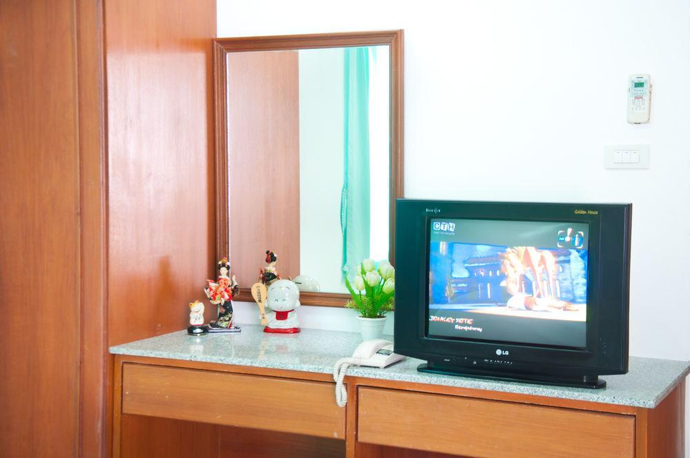 Motel Golden House @ On-Nut Station à Bangkok Extérieur photo