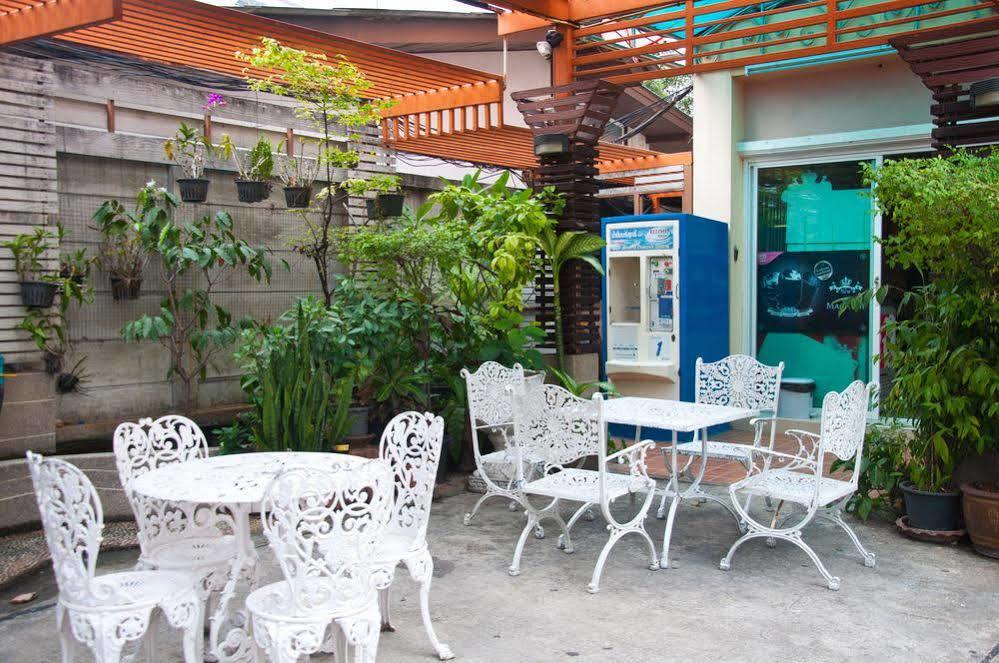 Motel Golden House @ On-Nut Station à Bangkok Extérieur photo